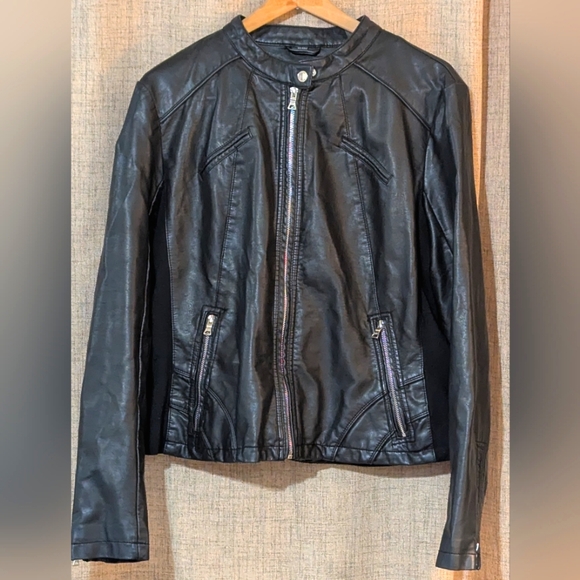 Jackets & Blazers - Guess XXL Women's Moto Classic Vegan Leather Jacket